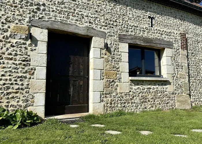 Le Clos Masure D\'Etretat